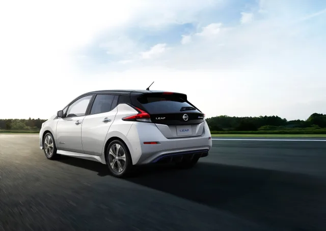 Nissan Leaf N-Connecta — 3