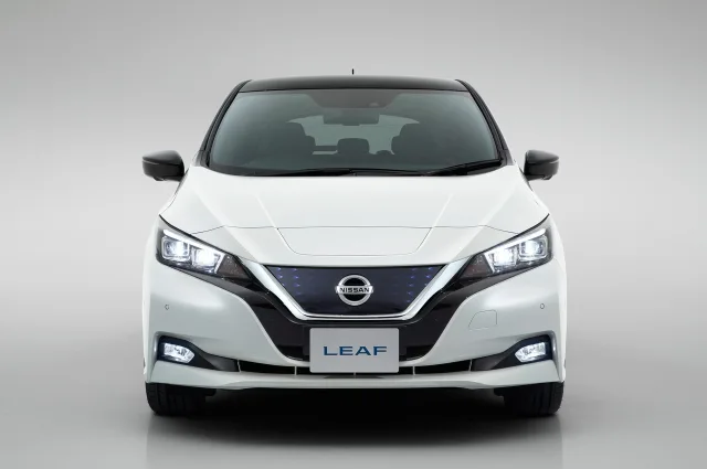 Nissan Leaf N-Connecta — 7