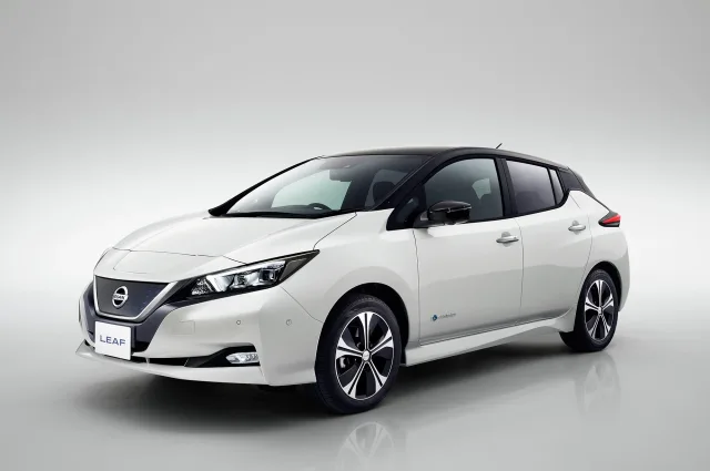 Nissan Leaf N-Connecta — 15
