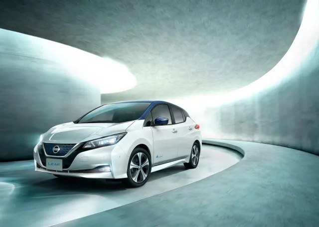 Nissan Leaf N-Connecta — 16