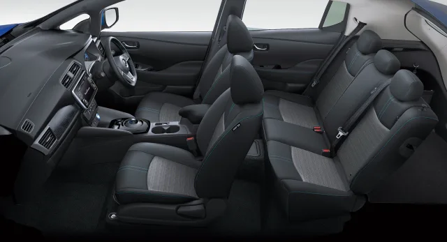 Nissan Leaf N-Connecta — 25