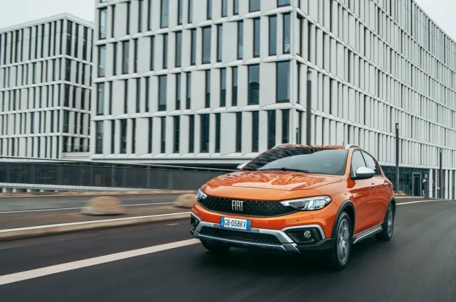 Fiat Tipo HB 1.4 MT Entry — 13