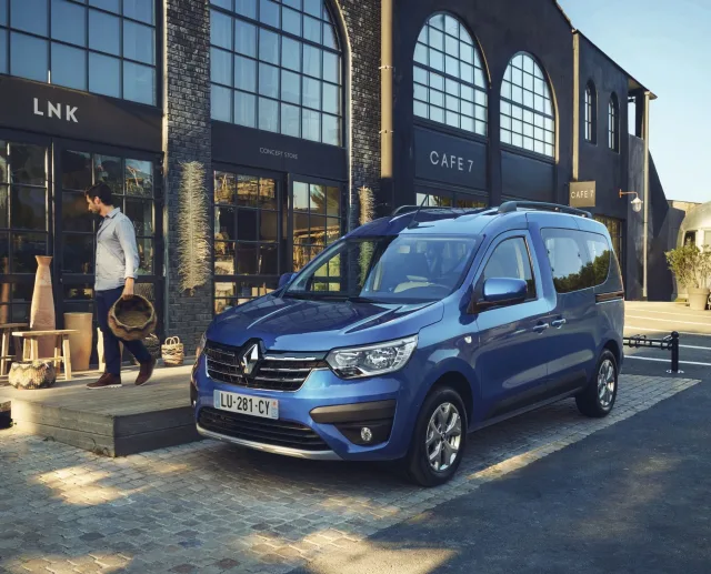 Renault Express microvan — 9