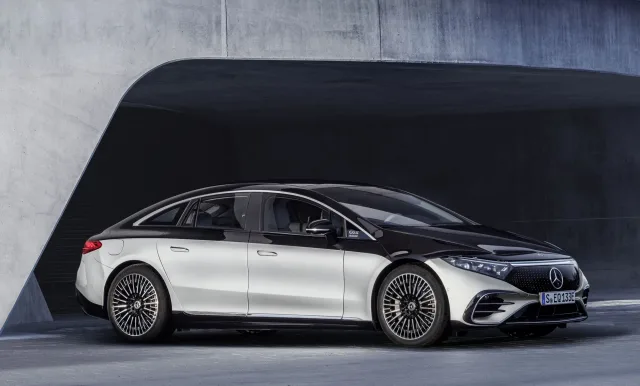 Mercedes-Benz EQS AT 450+ — 21