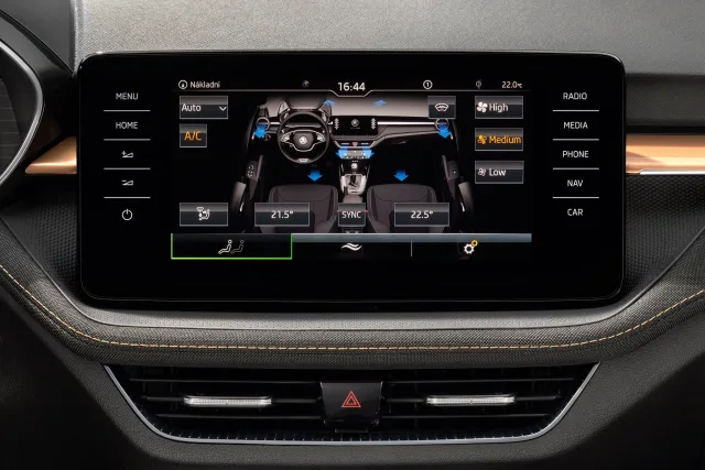 Skoda Fabia 2021 (Шкода Фабия) хэтчбек — 17