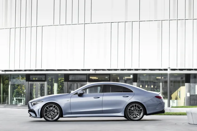 Mercedes-Benz CLS седан — 5