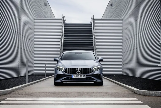 Mercedes-Benz CLS седан — 9