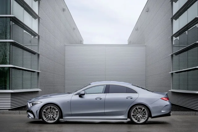 Mercedes-Benz CLS седан — 11