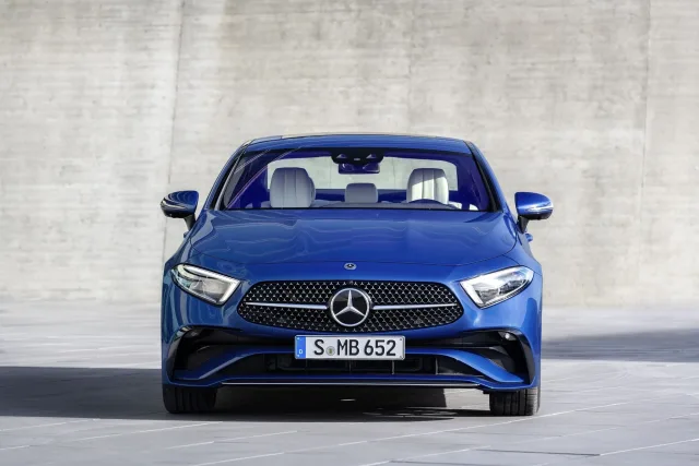 Mercedes-Benz CLS седан — 13