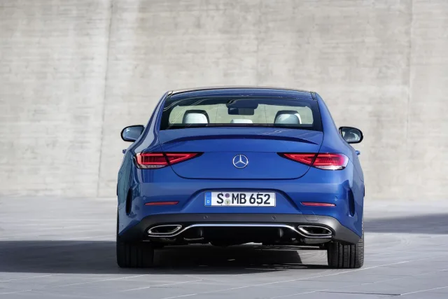 Mercedes-Benz CLS седан — 23