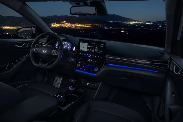 Hyundai Ioniq хетчбек — 23