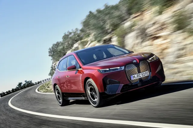 BMW iX xDrive40 — 5
