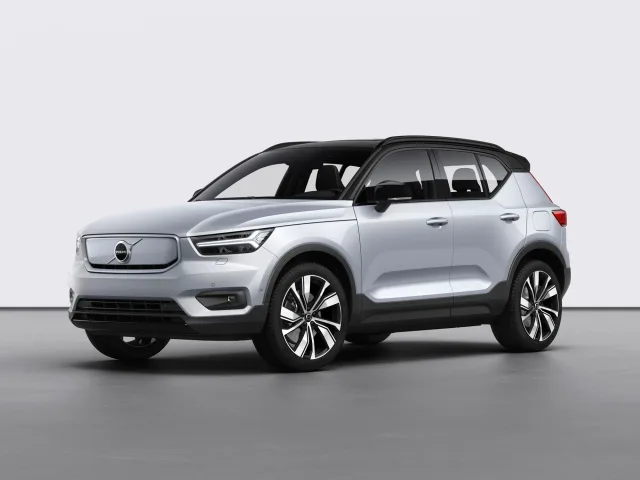 Volvo XC40 Recharge crossover — 8
