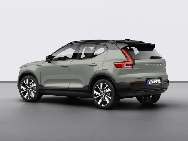 Volvo XC40 Recharge crossover — 10
