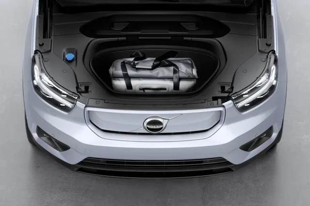 Volvo XC40 Recharge crossover — 20
