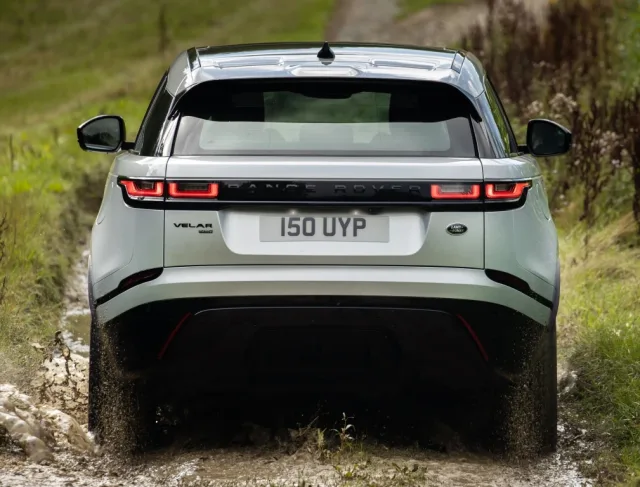 Land Rover Range Rover Velar 2021 кросовер — 10