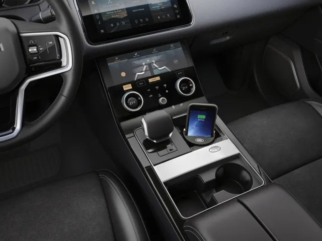 Land Rover Range Rover Velar 2021 кросовер — 21