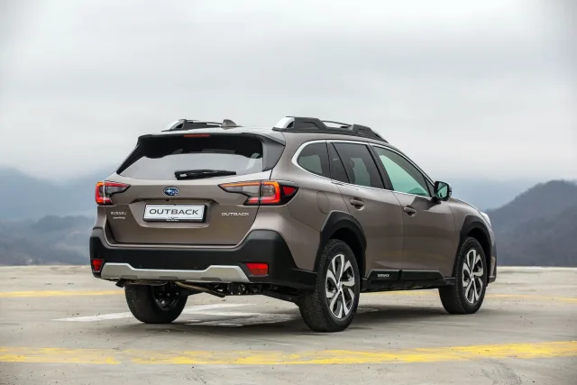 Subaru Outback 2.5 AT Touring — 23