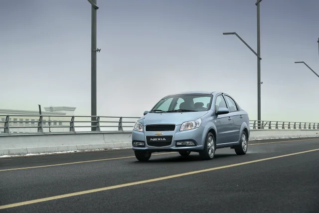 Chevrolet Nexia sedan — 3