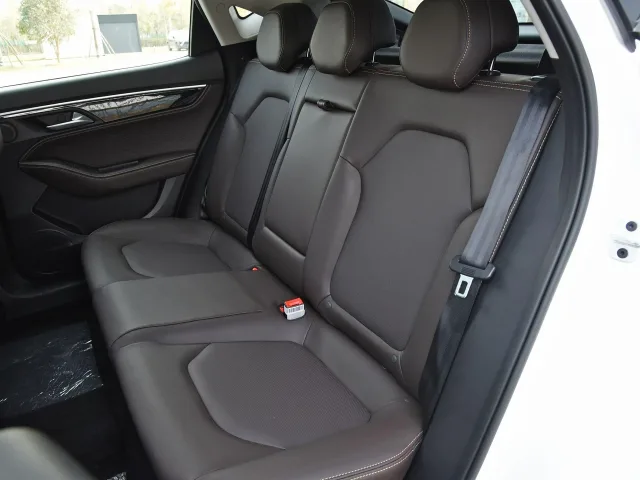 JAC J7 (Джей Эй Си Джей 7) хэтчбек — 9