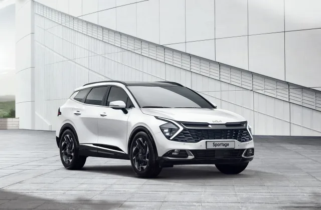KIA Sportage 2022 crossover — 4
