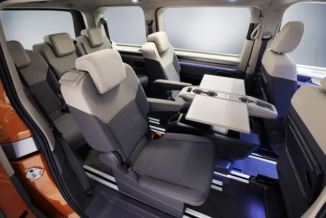 Volkswagen Multivan T7 minivan — 11