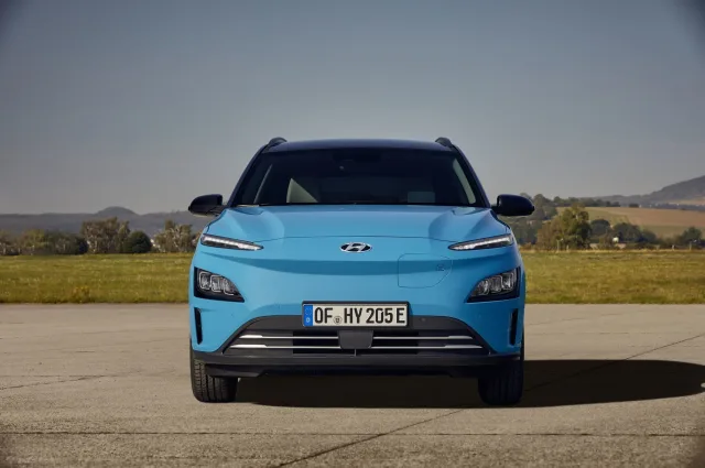 Hyundai Kona Electric кросовер — 6