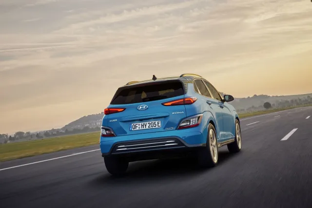 Hyundai Kona Electric кросовер — 11