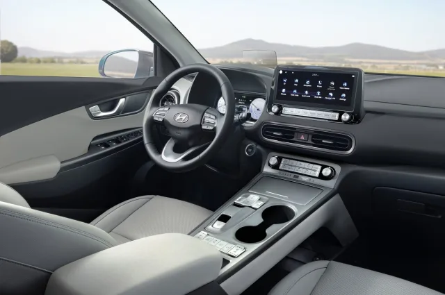 Hyundai Kona Electric кросовер — 15