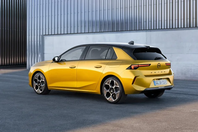 Opel Astra L (Опель Астра) хэтчбек — 2