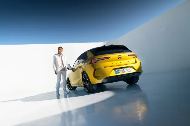 Opel Astra L (Опель Астра) хэтчбек — 8