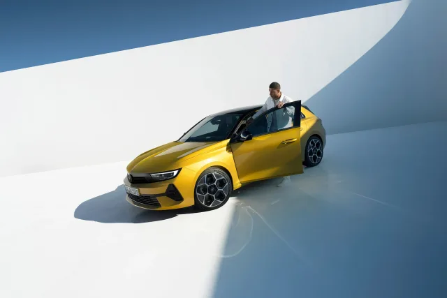 Opel Astra L (Опель Астра) хэтчбек — 10