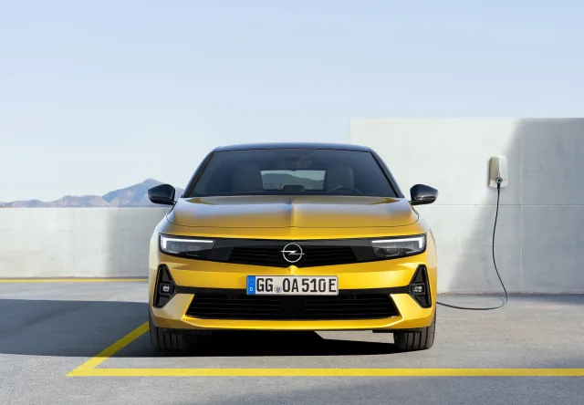 Opel Astra L (Опель Астра) хэтчбек — 12