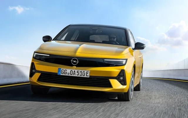 Opel Astra L (Опель Астра) хэтчбек — 15