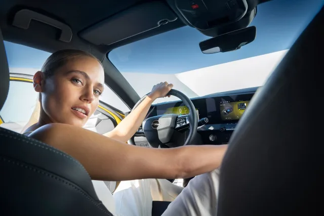Opel Astra L (Опель Астра) хэтчбек — 19
