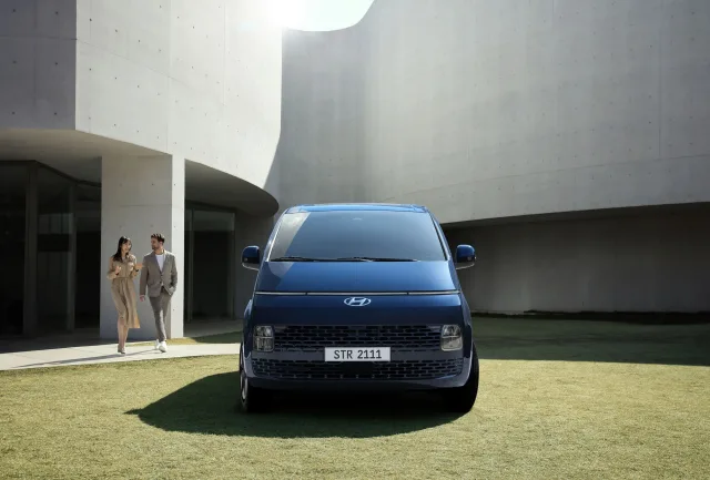 Hyundai Staria мінівен — 14