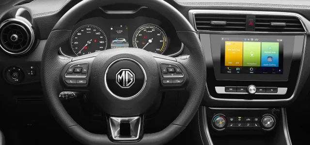 MG ZS EV AT LUX — 10