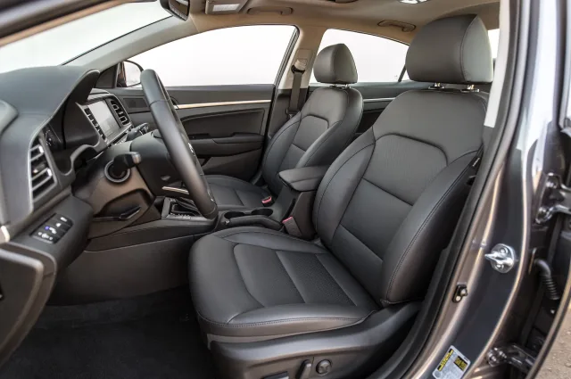 Hyundai Elantra 1.6 MT Active — 15