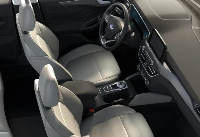 Ford Focus (Форд Фокус) седан — 4