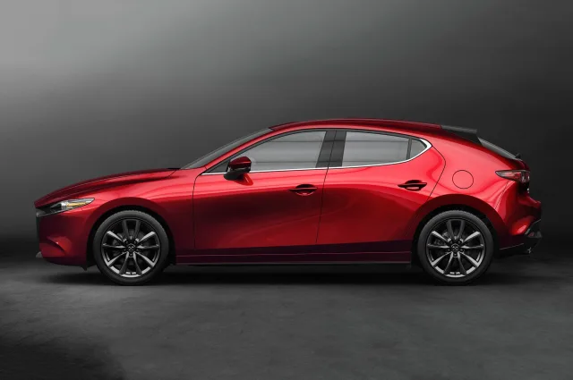 Mazda 3 2.0 AT Exclusive — 3