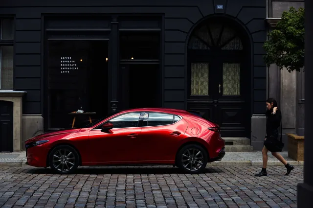 Mazda 3 2.0 AT Exclusive — 4