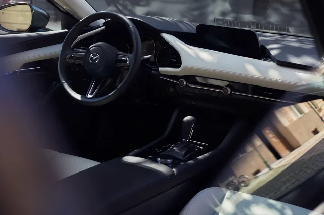 Mazda 3 седан — 3