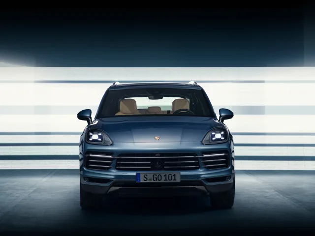Porsche Cayenne (Порше Кайен) кроссовер — 12
