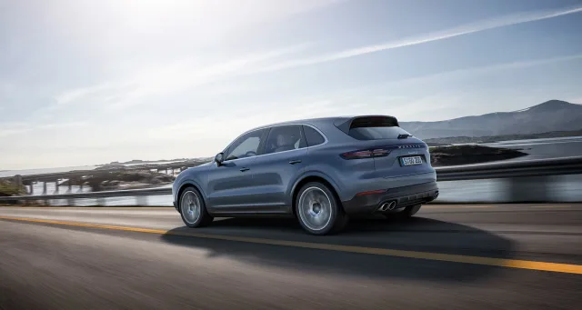 Porsche Cayenne (Порше Кайен) кроссовер — 24