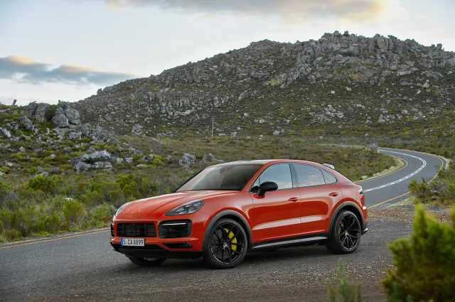Porsche Cayenne Coupe crossover — 3