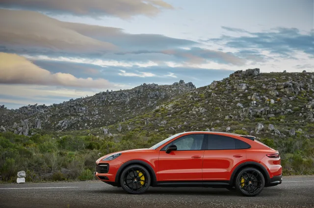 Porsche Cayenne Coupe crossover — 4