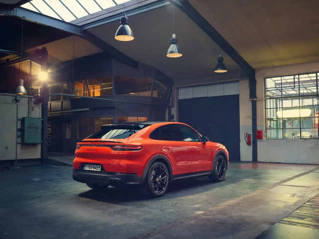 Porsche Cayenne Coupe crossover — 8
