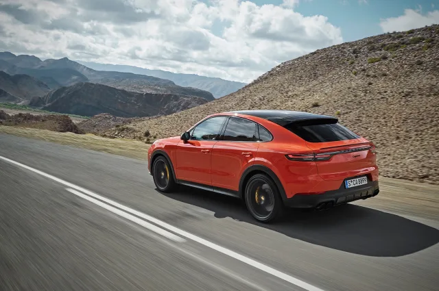 Porsche Cayenne Coupe crossover — 10