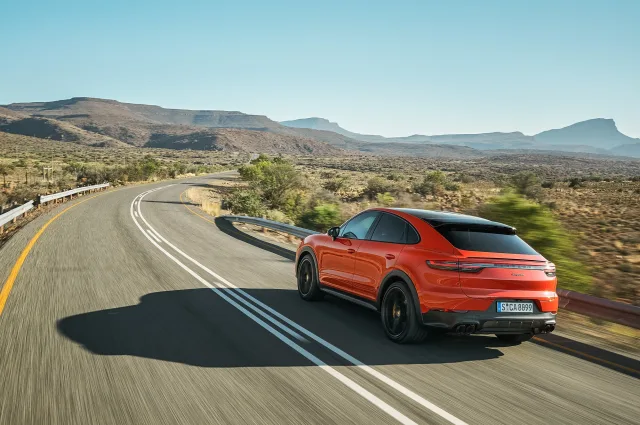 Porsche Cayenne Coupe crossover — 14