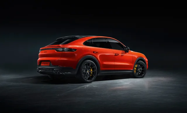 Porsche Cayenne Coupe crossover — 22